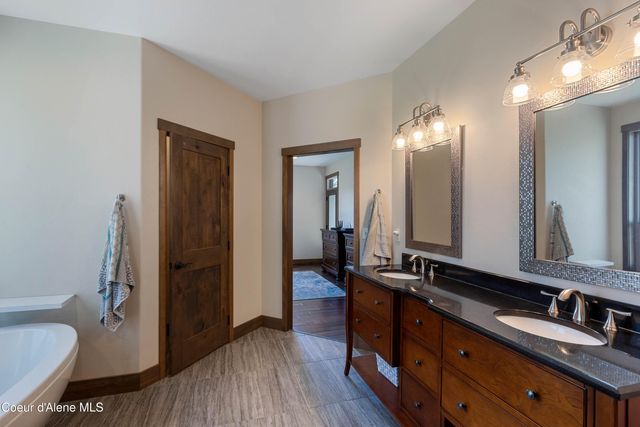 355 Olympic DR, Sandpoint, ID 83864