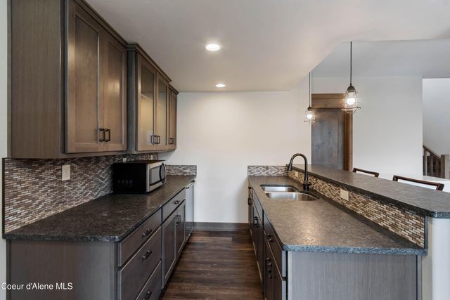 355 Olympic DR, Sandpoint, ID 83864