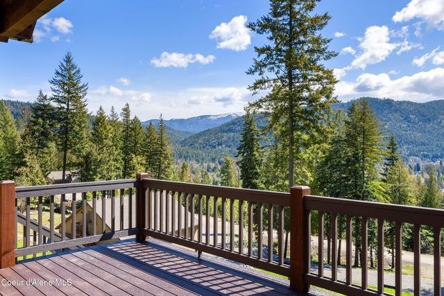 355 Olympic DR, Sandpoint, ID 83864