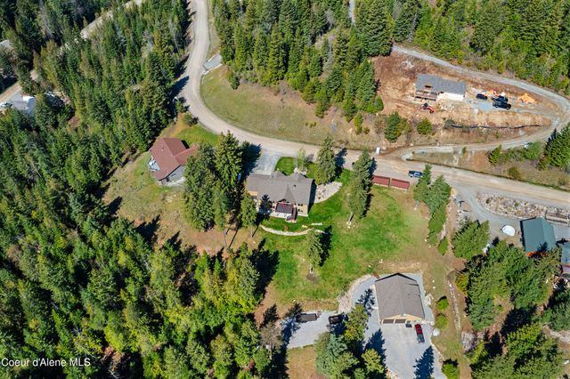 355 Olympic DR, Sandpoint, ID 83864