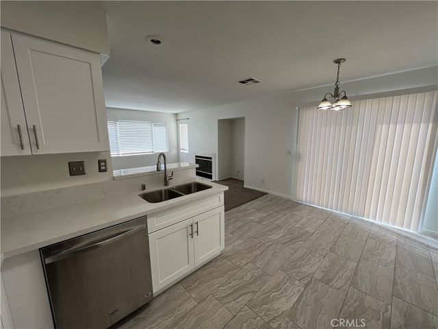 934 Primrose Lane, Corona, CA 92878