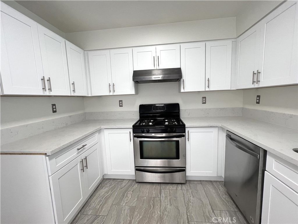 934 Primrose Lane, Corona, CA 92878