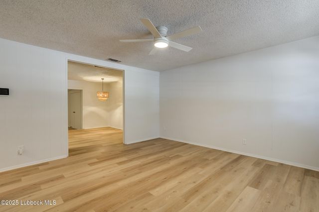 617 39th Street, Lubbock, TX 79404