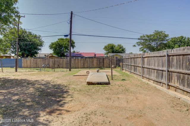 617 39th Street, Lubbock, TX 79404