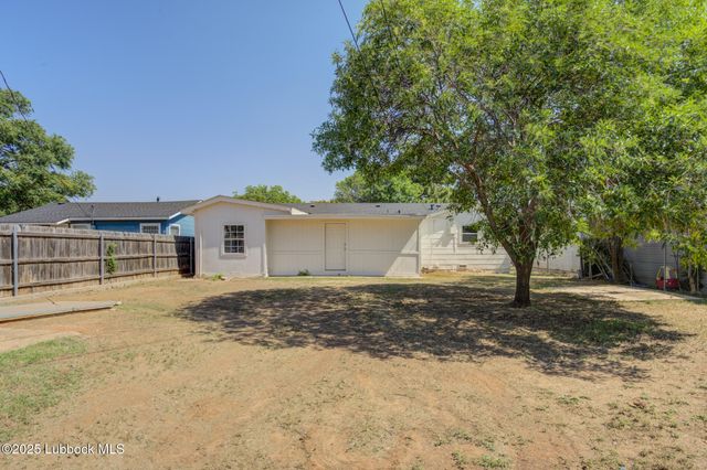 617 39th Street, Lubbock, TX 79404