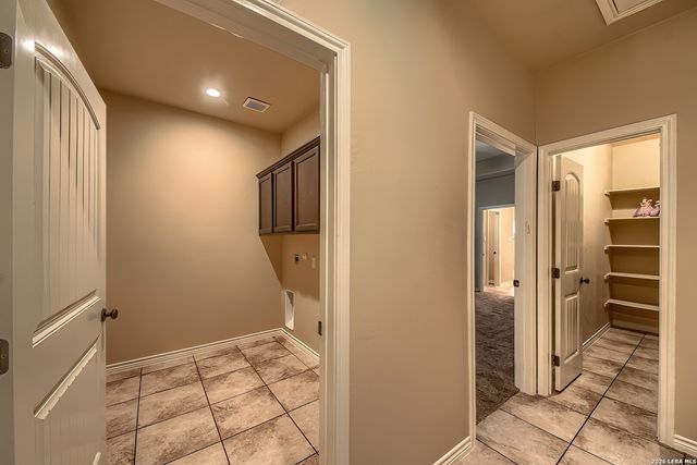 173 CHAMPIONS BLVD, La Vernia, TX 78121