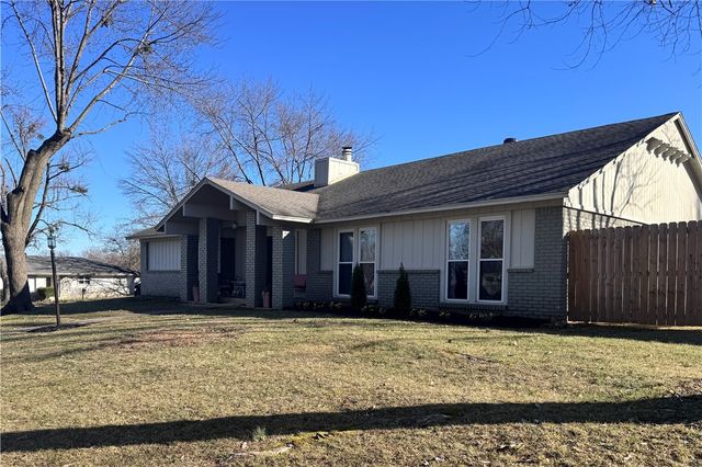 1705 Ridgeview Drive, Springdale, AR 72762