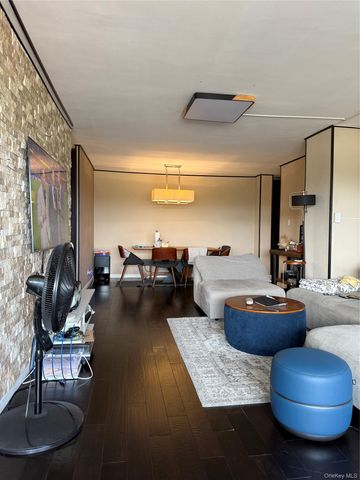61-20 Grand Central Parkway B 1103, Forest Hills, NY 11375