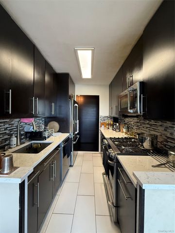 61-20 Grand Central Parkway B 1103, Forest Hills, NY 11375