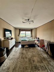 61-20 Grand Central Parkway B 1103, Forest Hills, NY 11375