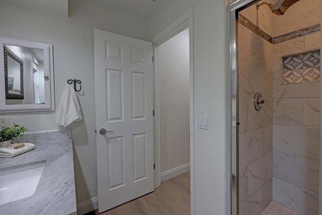 108 Lowney Ct, Folsom, CA 95630