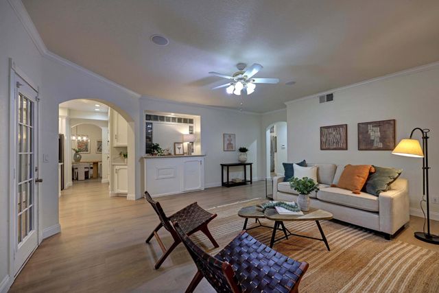 108 Lowney Ct, Folsom, CA 95630