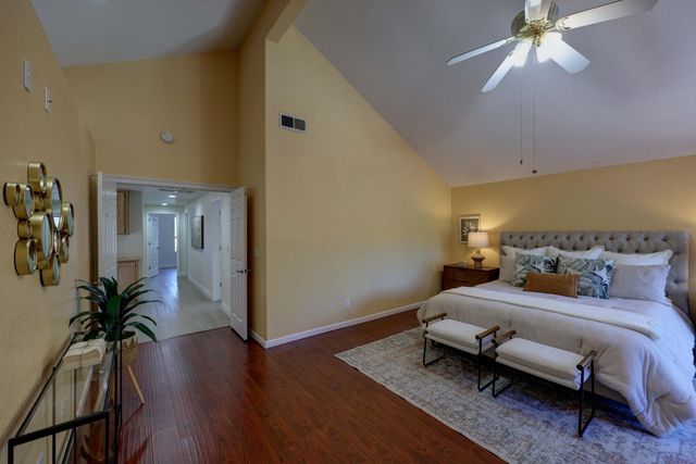 108 Lowney Ct, Folsom, CA 95630