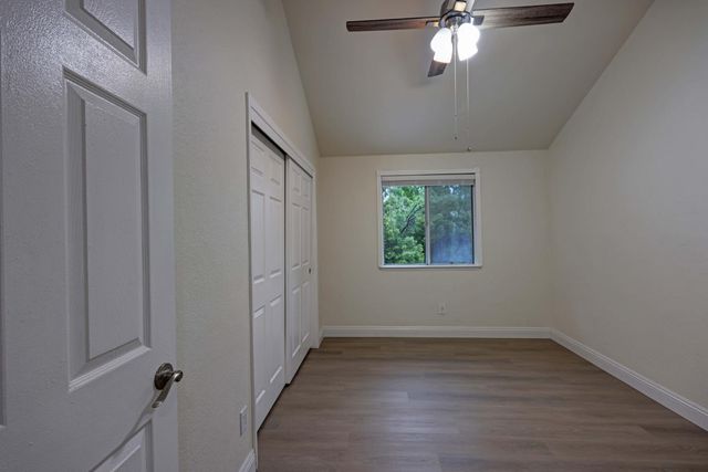 108 Lowney Ct, Folsom, CA 95630