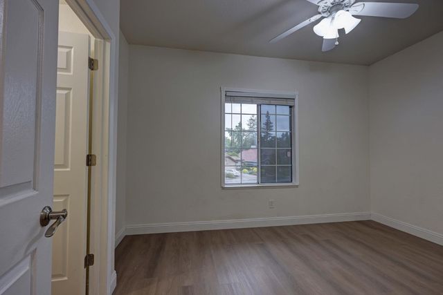 108 Lowney Ct, Folsom, CA 95630