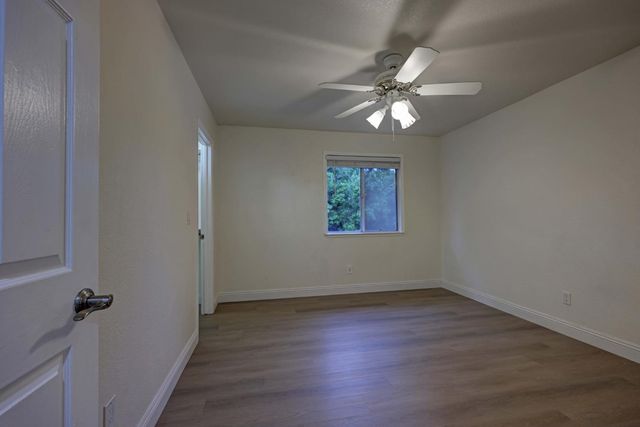 108 Lowney Ct, Folsom, CA 95630