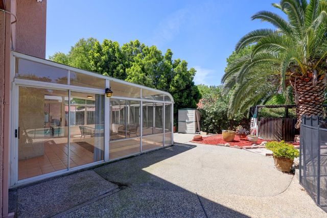 108 Lowney Ct, Folsom, CA 95630