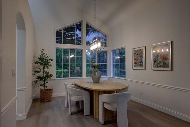 108 Lowney Ct, Folsom, CA 95630