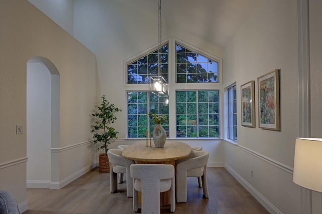 108 Lowney Ct, Folsom, CA 95630