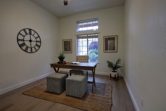 108 Lowney Ct, Folsom, CA 95630