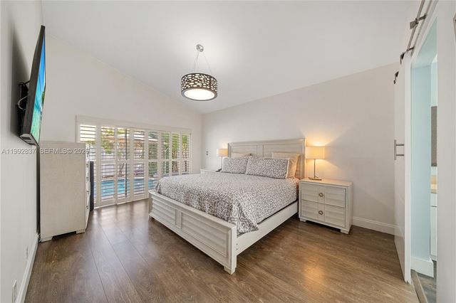 366 Bedford Ave, Weston, FL 33326