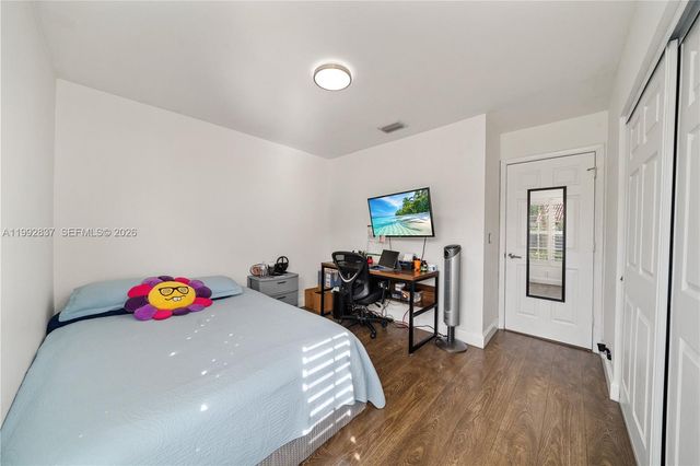 366 Bedford Ave, Weston, FL 33326