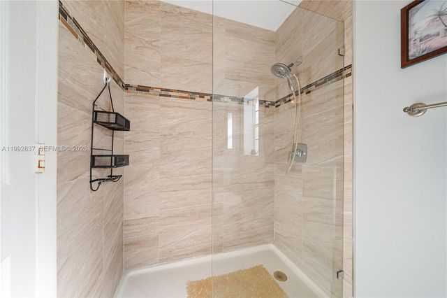 366 Bedford Ave, Weston, FL 33326