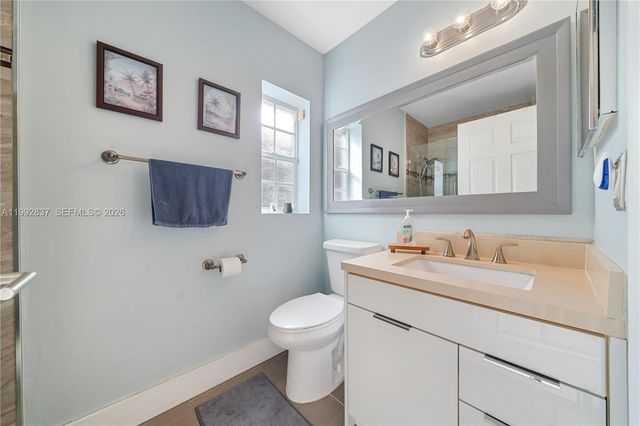 366 Bedford Ave, Weston, FL 33326