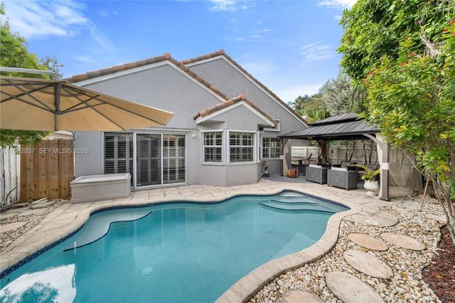 366 Bedford Ave, Weston, FL 33326