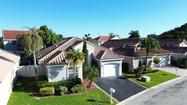 366 Bedford Ave, Weston, FL 33326