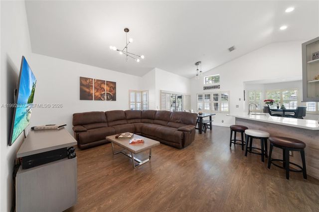 366 Bedford Ave, Weston, FL 33326