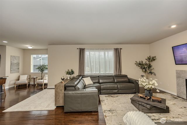1737 Hillcrest Loop, Mount Vernon, WA 98274