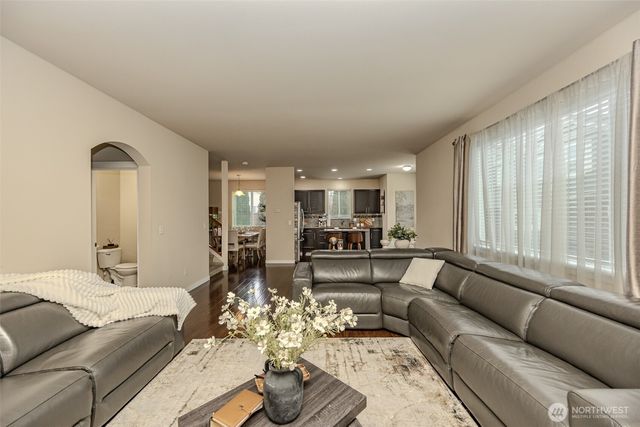 1737 Hillcrest Loop, Mount Vernon, WA 98274