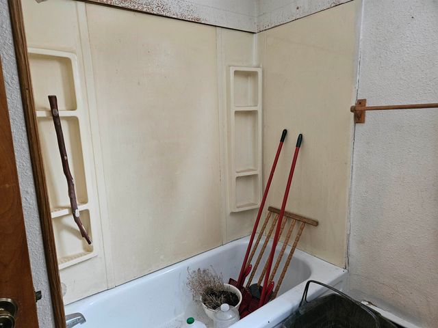 5200 N Old State Road, Harrison, MI 48625