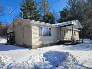 5200 N Old State Road, Harrison, MI 48625