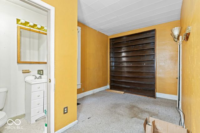 917 S 15th Street, New Castle, IN 47362