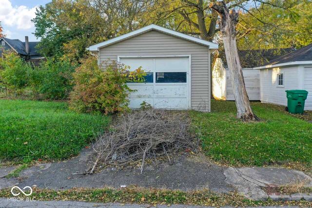 917 S 15th Street, New Castle, IN 47362