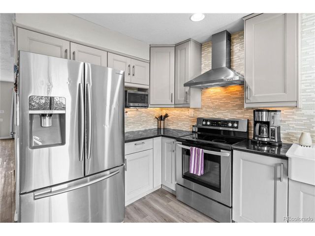2597 E Nichols Cir, Centennial, CO 80122