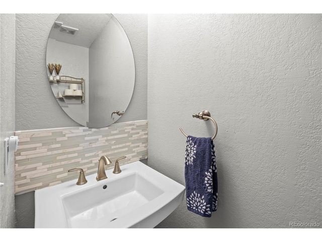 2597 E Nichols Cir, Centennial, CO 80122