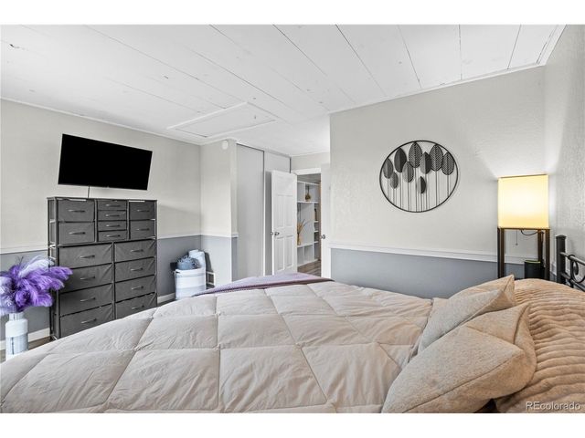 2597 E Nichols Cir, Centennial, CO 80122