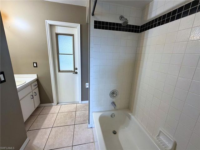 1311 NW 15th TER, Cape Coral, FL 33993