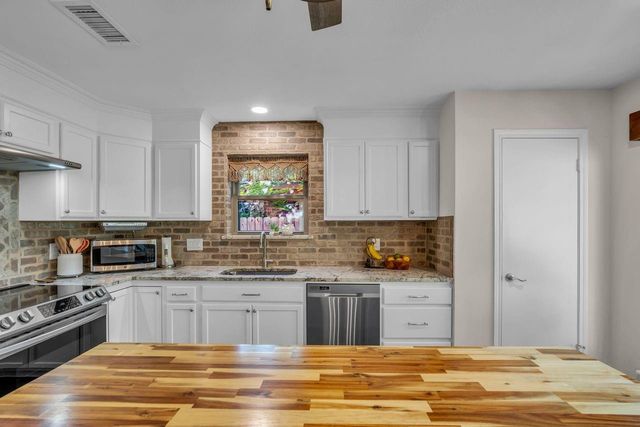 2627 Clear Ridge Drive, Kingwood, TX 77339