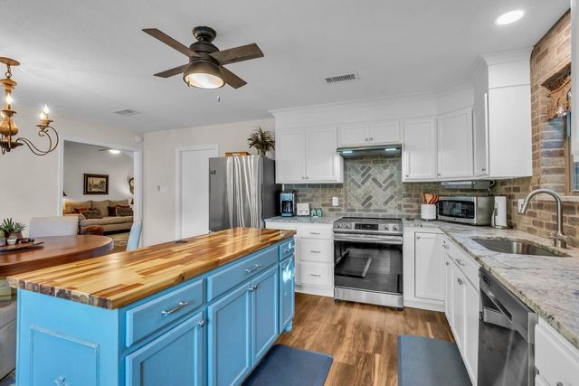 2627 Clear Ridge Drive, Kingwood, TX 77339