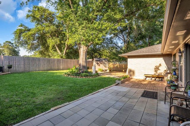 2627 Clear Ridge Drive, Kingwood, TX 77339