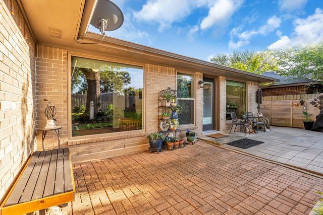 2627 Clear Ridge Drive, Kingwood, TX 77339