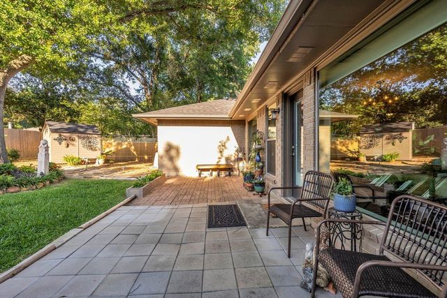 2627 Clear Ridge Drive, Kingwood, TX 77339