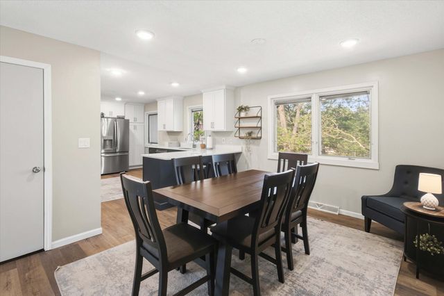 367 CROWN PT, Columbia, MO 65203