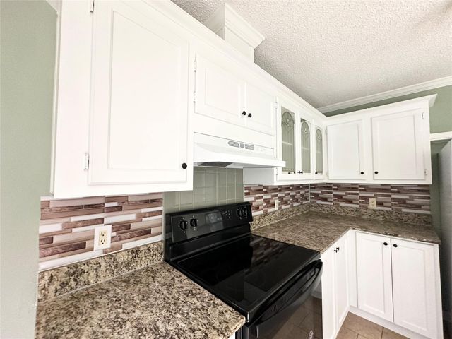 18143 Breezy Drive, Montgomery, TX 77316