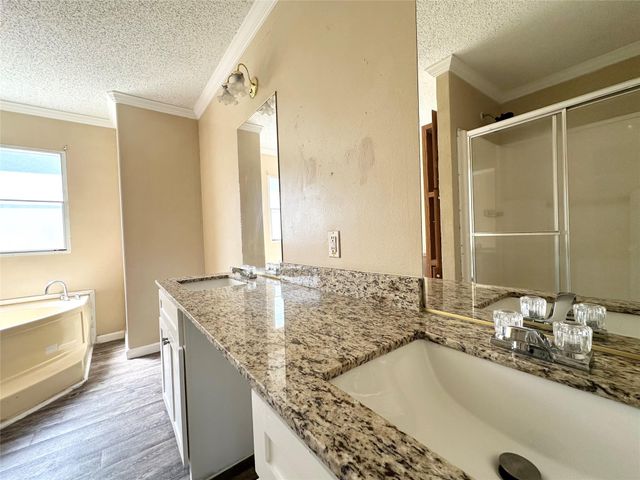 18143 Breezy Drive, Montgomery, TX 77316