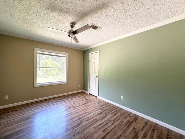 18143 Breezy Drive, Montgomery, TX 77316